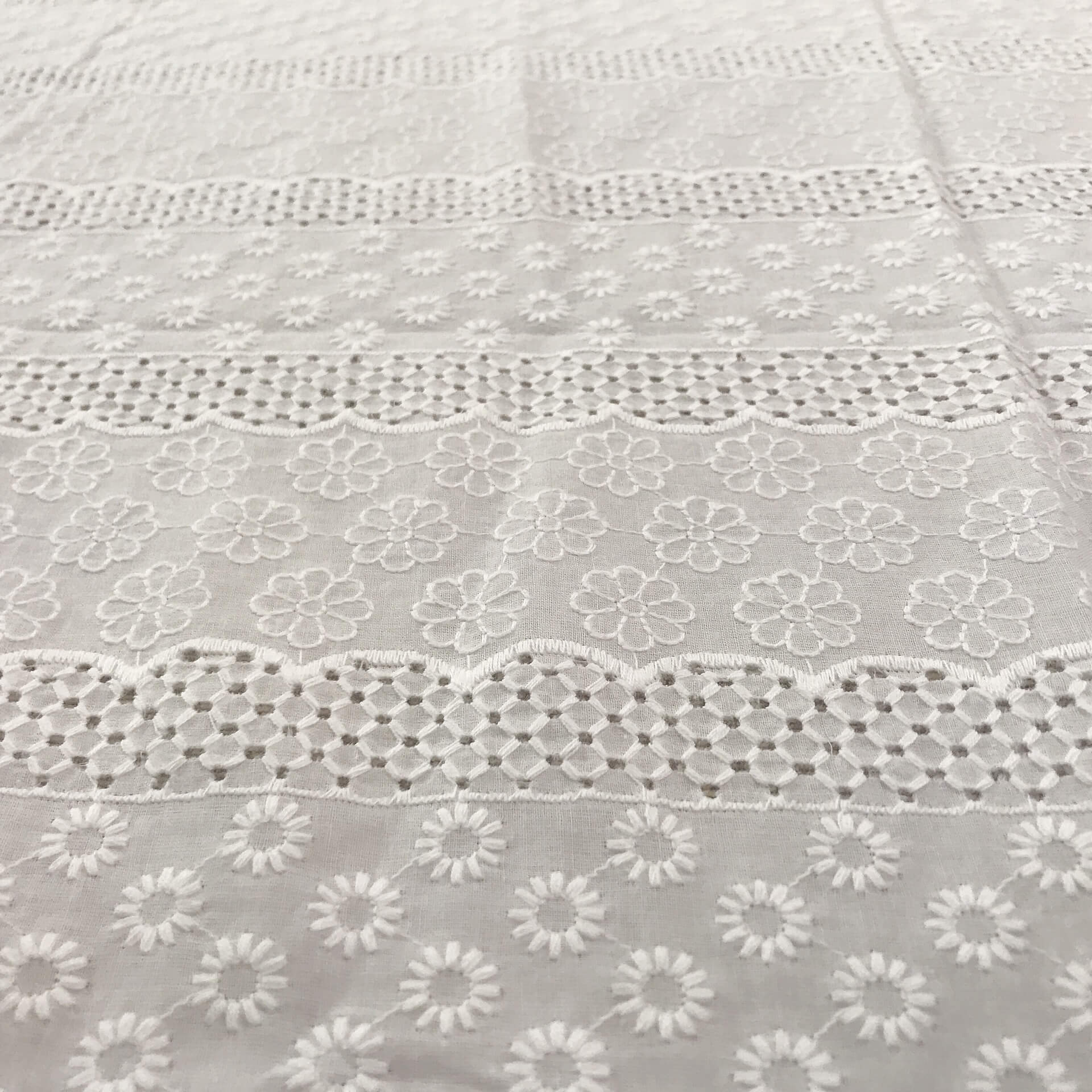 100% Cotton Embroidered Fabric for Women's Wear Wholesale Supplier 5